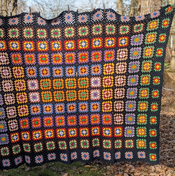 HANDMADE Granny Square Roseanne Square Crochet Knitted Afghan throw blanket - Picture 9 of 9